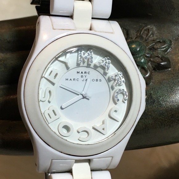 MARC JACOBS “Rivera” Glitz Rhinestone Logo Watch Wristwatch 40mm Plastic White - Picture 2 of 7